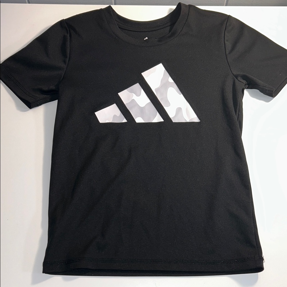 Adidas Boy’s Black Short Sleeve Athletic Shirt Size 7